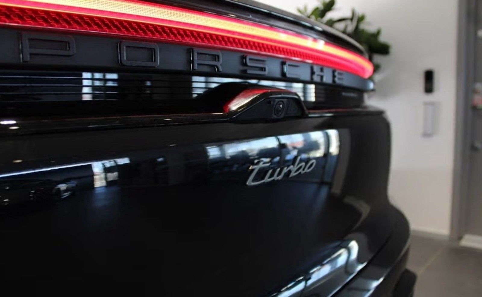 Porsche Macan Electric 4P-DISPLAY*PSM*RS-SPYDER DESIGN