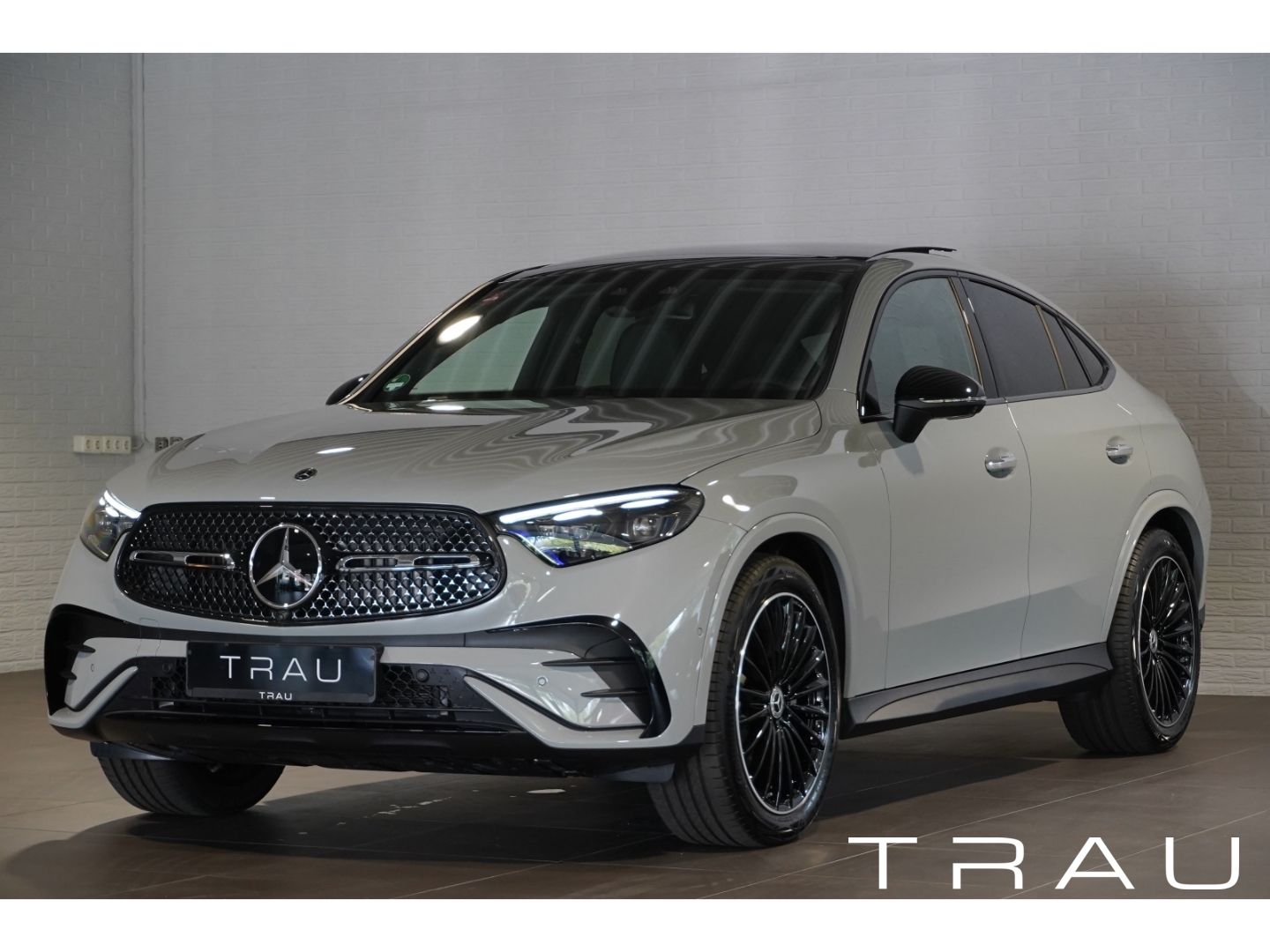 Mercedes-Benz GLC 300 d AMG Coupe Pano Luft HUD AHK Alllenkung