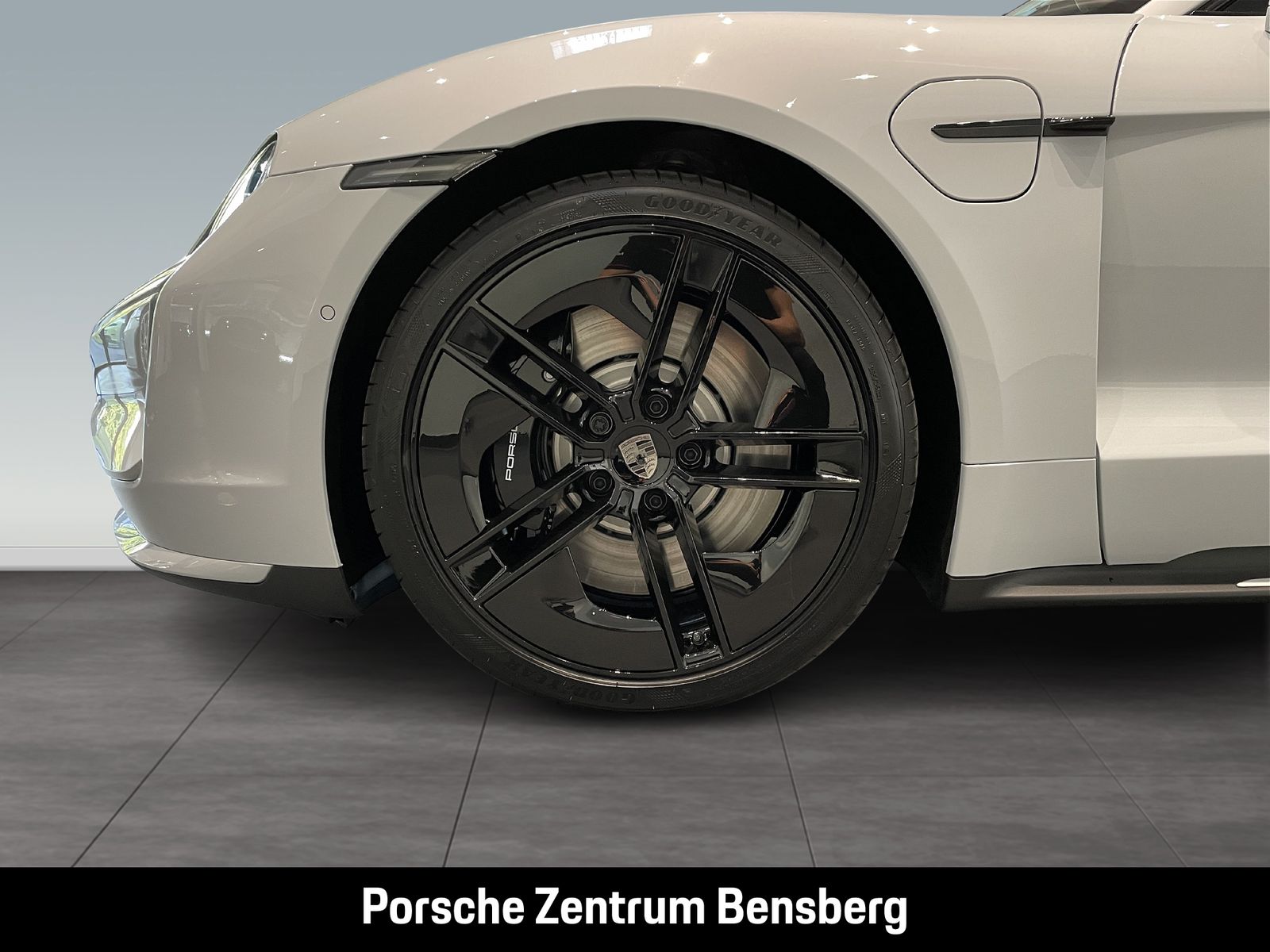 Porsche Taycan Turbo