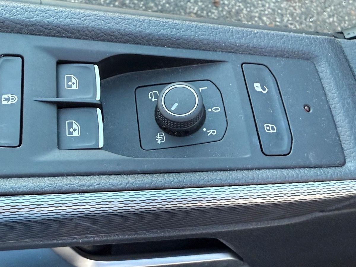 Volkswagen T6 Multivan - Samsaru's Car Outlet