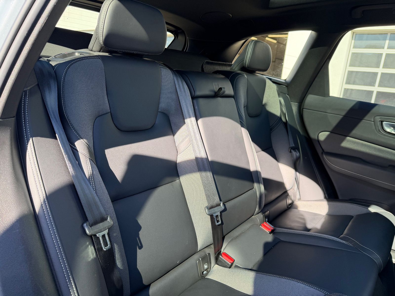 Volvo XC60 B4 B Plus Dark*H&K*360°*PANO*AHK*STHZG*