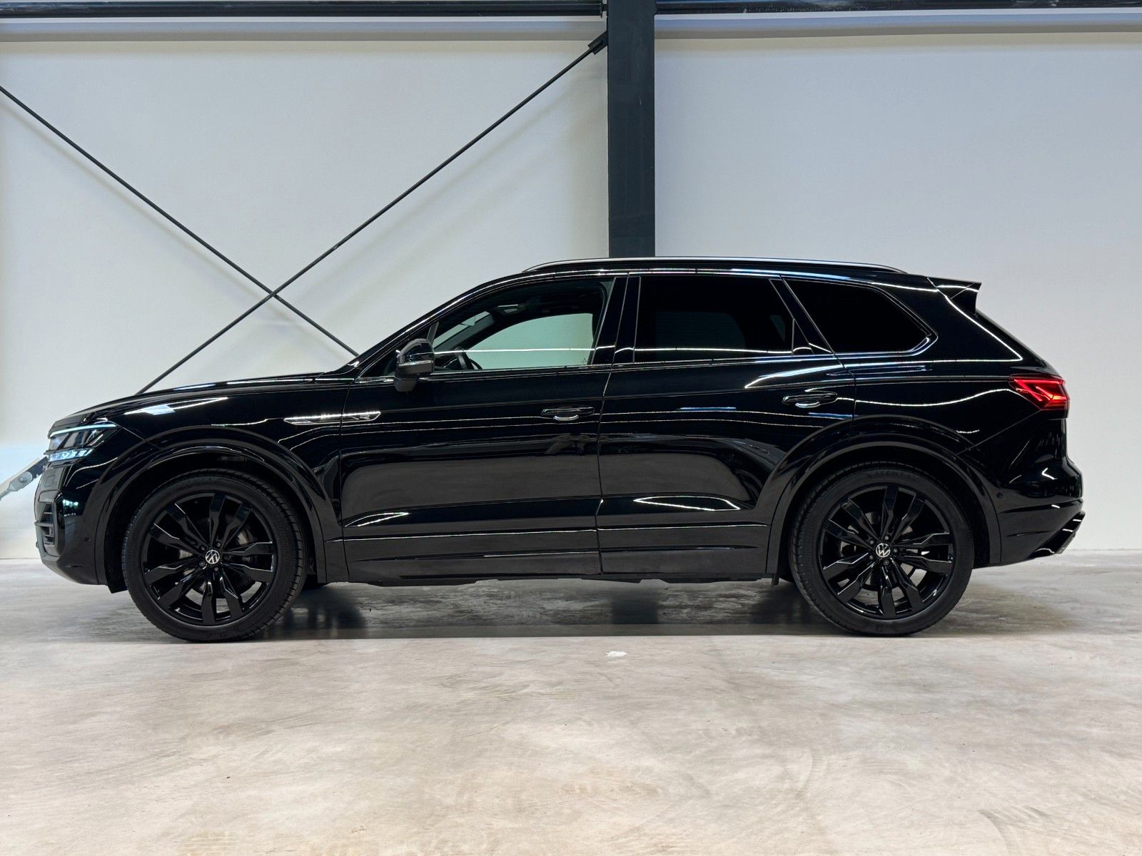 Volkswagen TOUAREG R-LINE 4M. 3.0TDI*LUFTFEDER*PANO*STDHZ