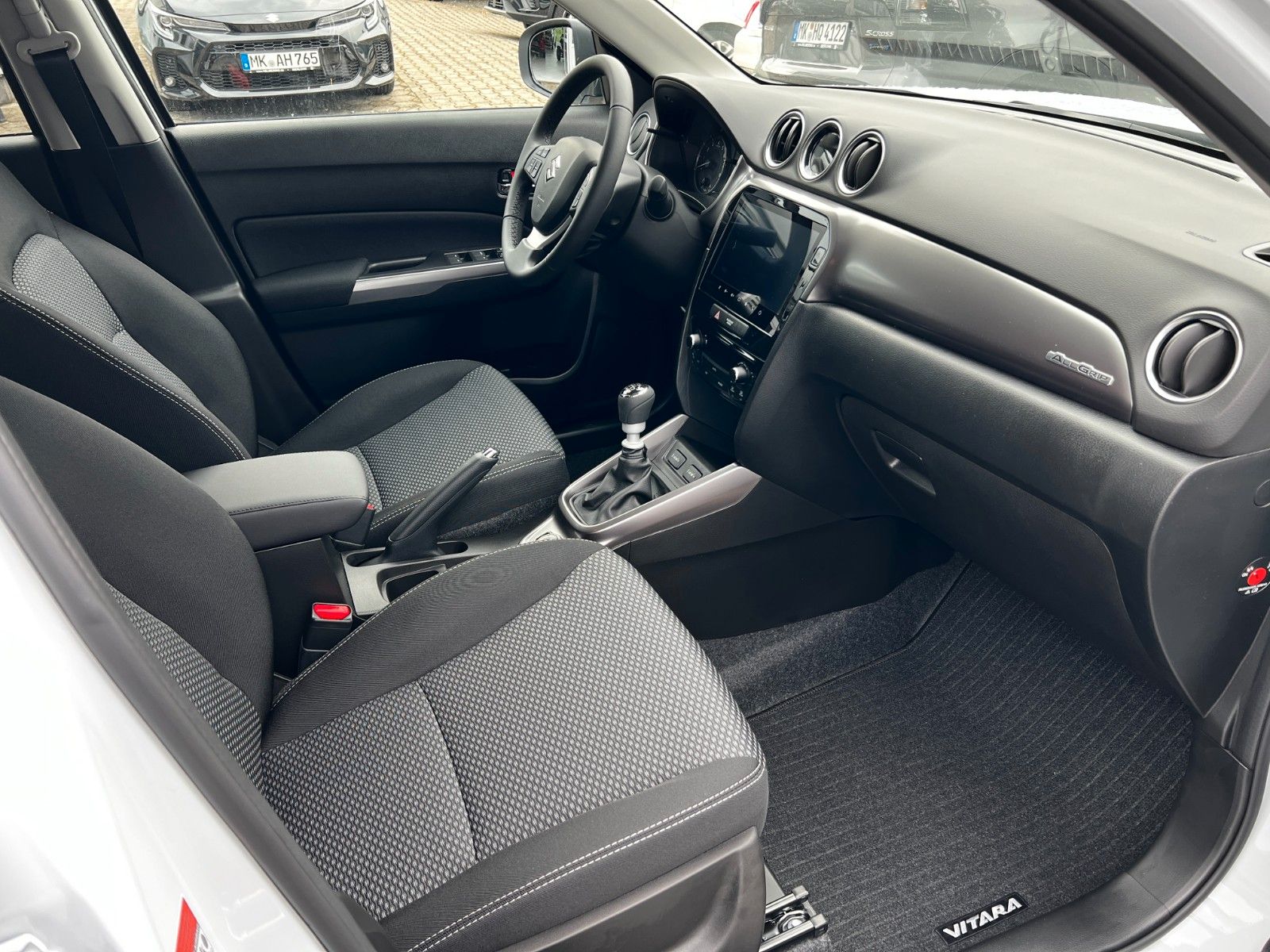 Suzuki Vitara 1.4 BOOSTERJET Hybrid Comfort Allgrip - Samsaru's Car Outlet