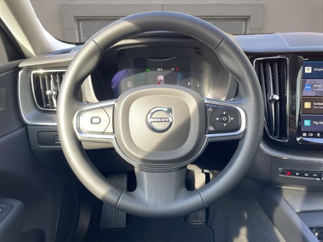 Volvo XC60 B4 Core - Samsaru's Car Outlet
