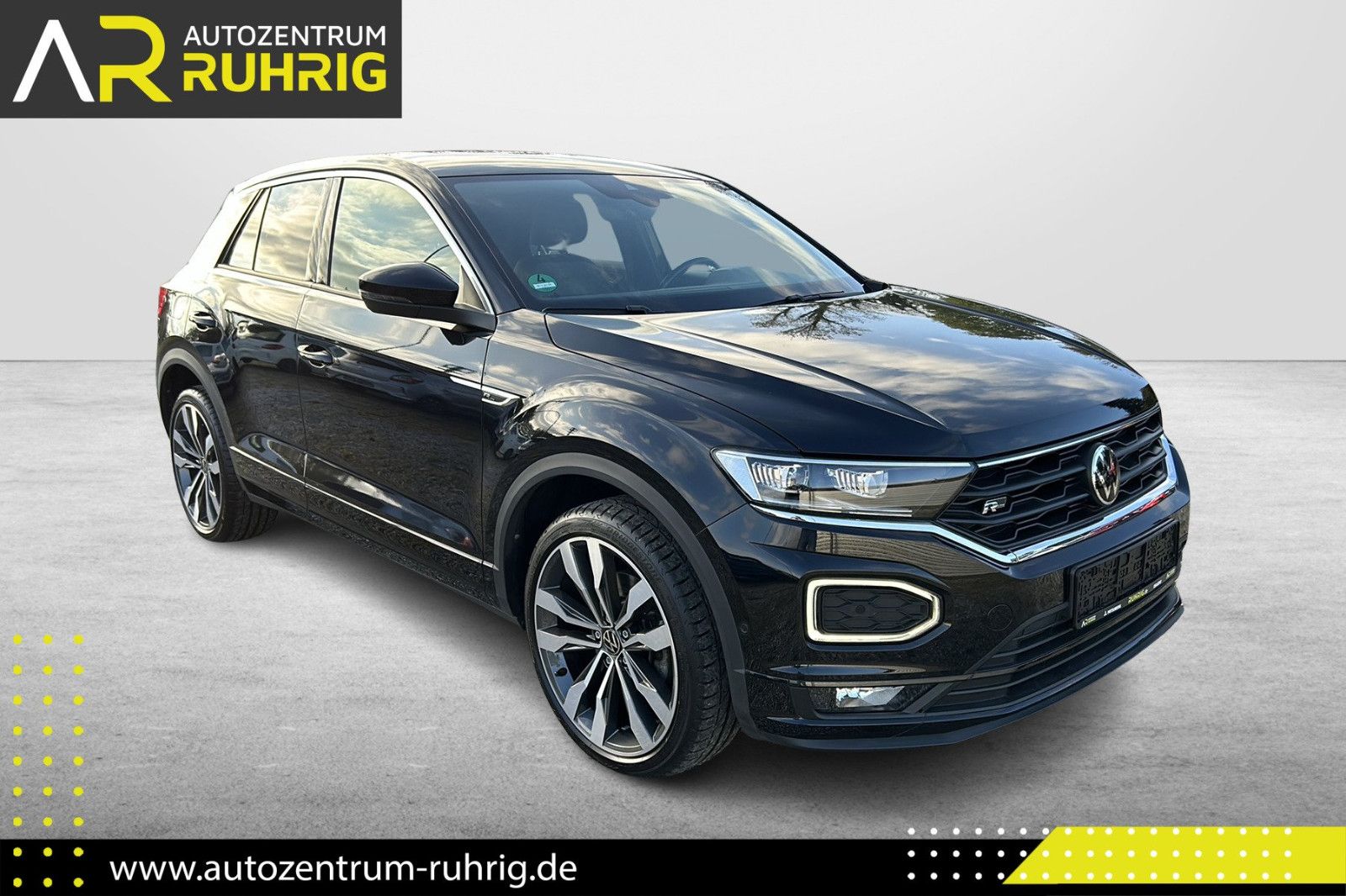 Volkswagen T-Roc Sport R-Line - Samsaru's Car Outlet