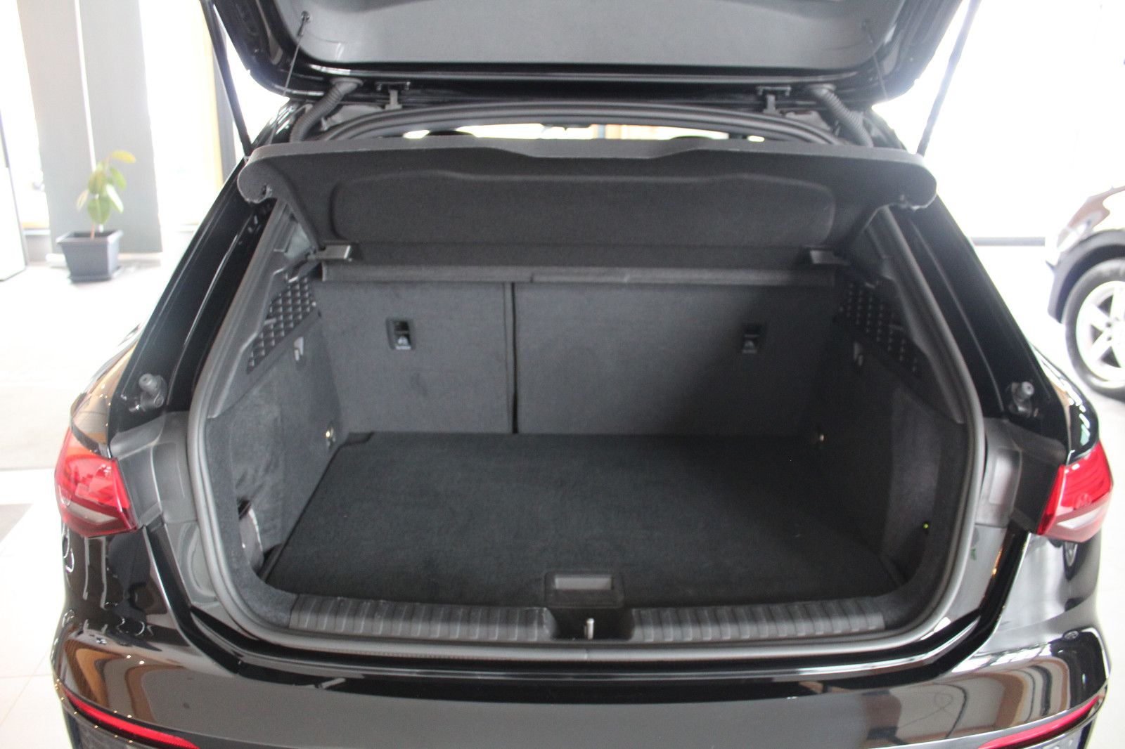 Audi A3 Sportback 40 TDI S tro quattro S line sport - Samsaru's Car Outlet