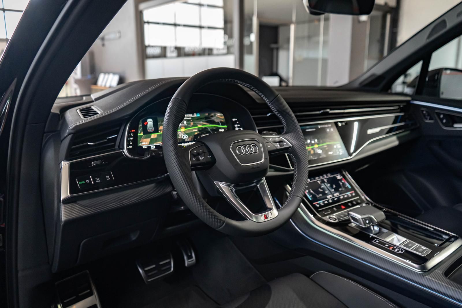 Audi Q7 50 TDI quattro S-line AHK STHZ PANO UPE 128T€