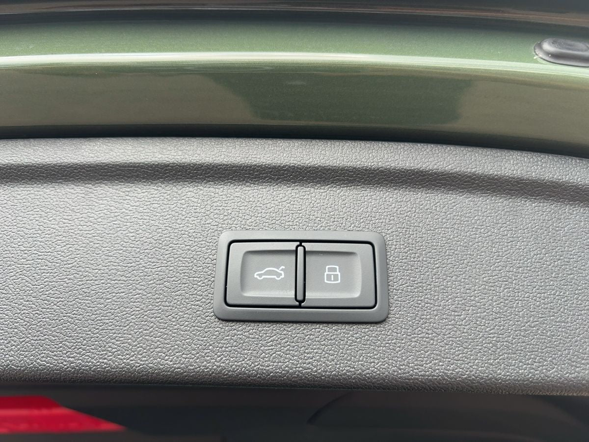 Audi A3 Sportback 30 TFSI S-Line - Samsaru's Car Outlet