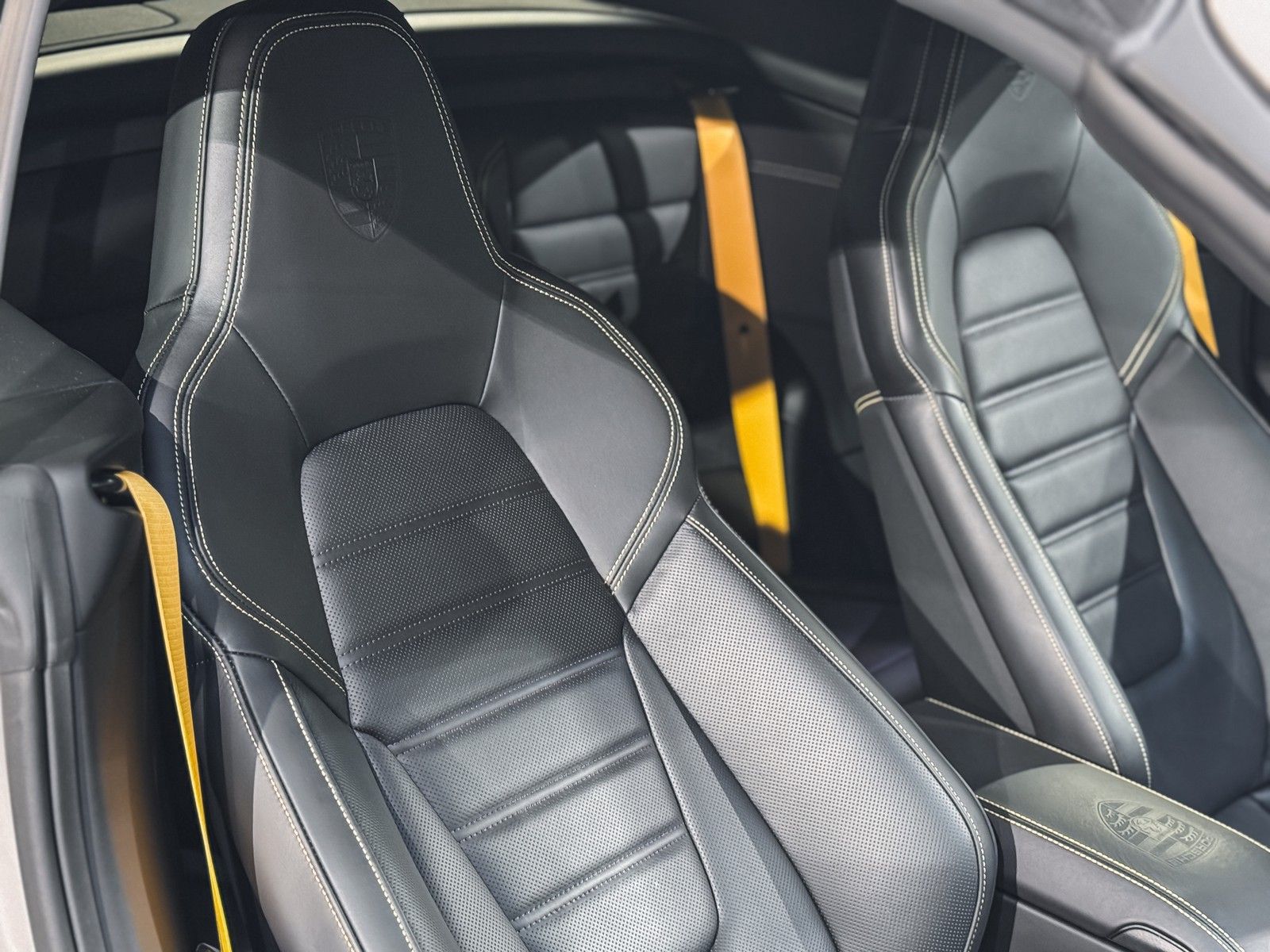 Porsche 911 Turbo S Cabrio AeroKit+Burmester+Carbon
