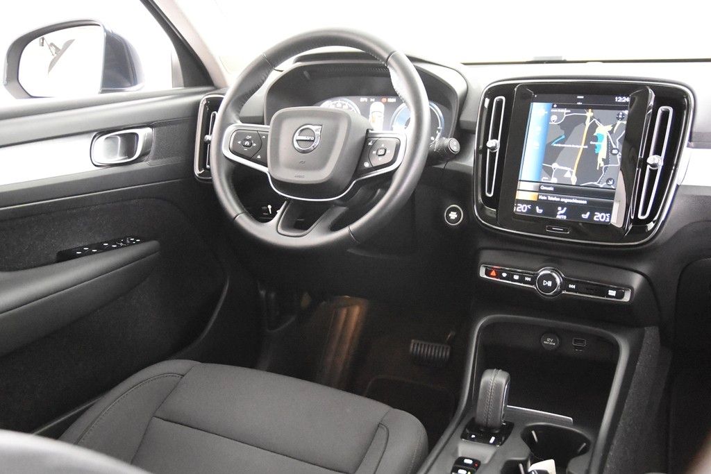 Volvo XC40 T4 Recharge Inscription - Samsaru's Car Outlet