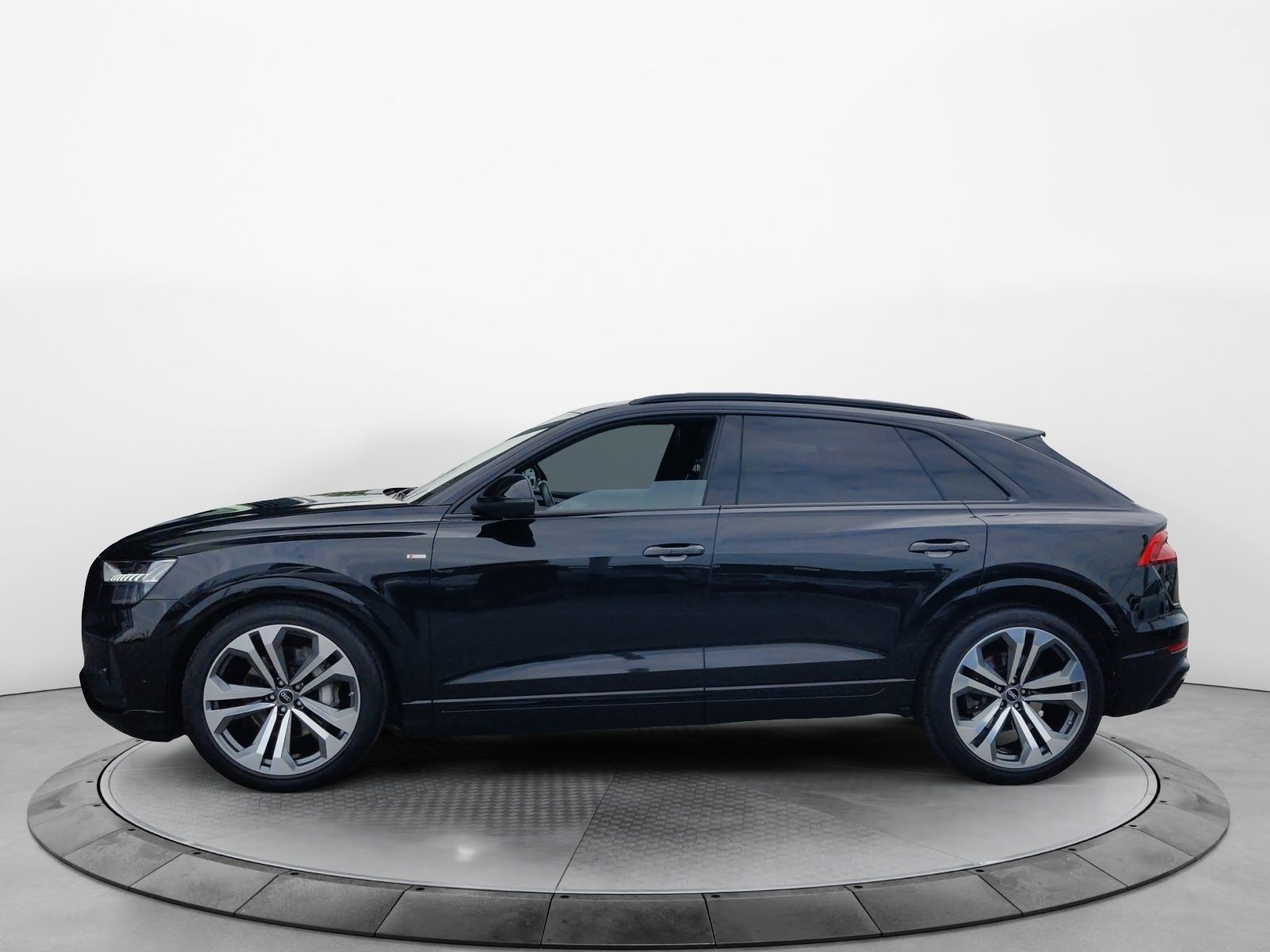 Audi Q8 55 TFSI Tiptr. S-Line 2x, HD Matrix, AHK, Pan