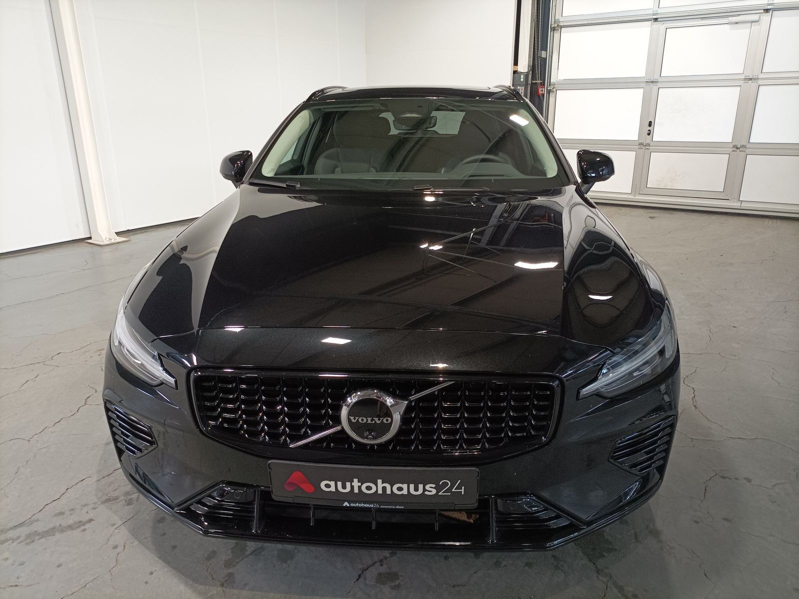 Volvo V60 T8 AWD Ultra Dark  PHEV|LED|Navi|360°|AHK