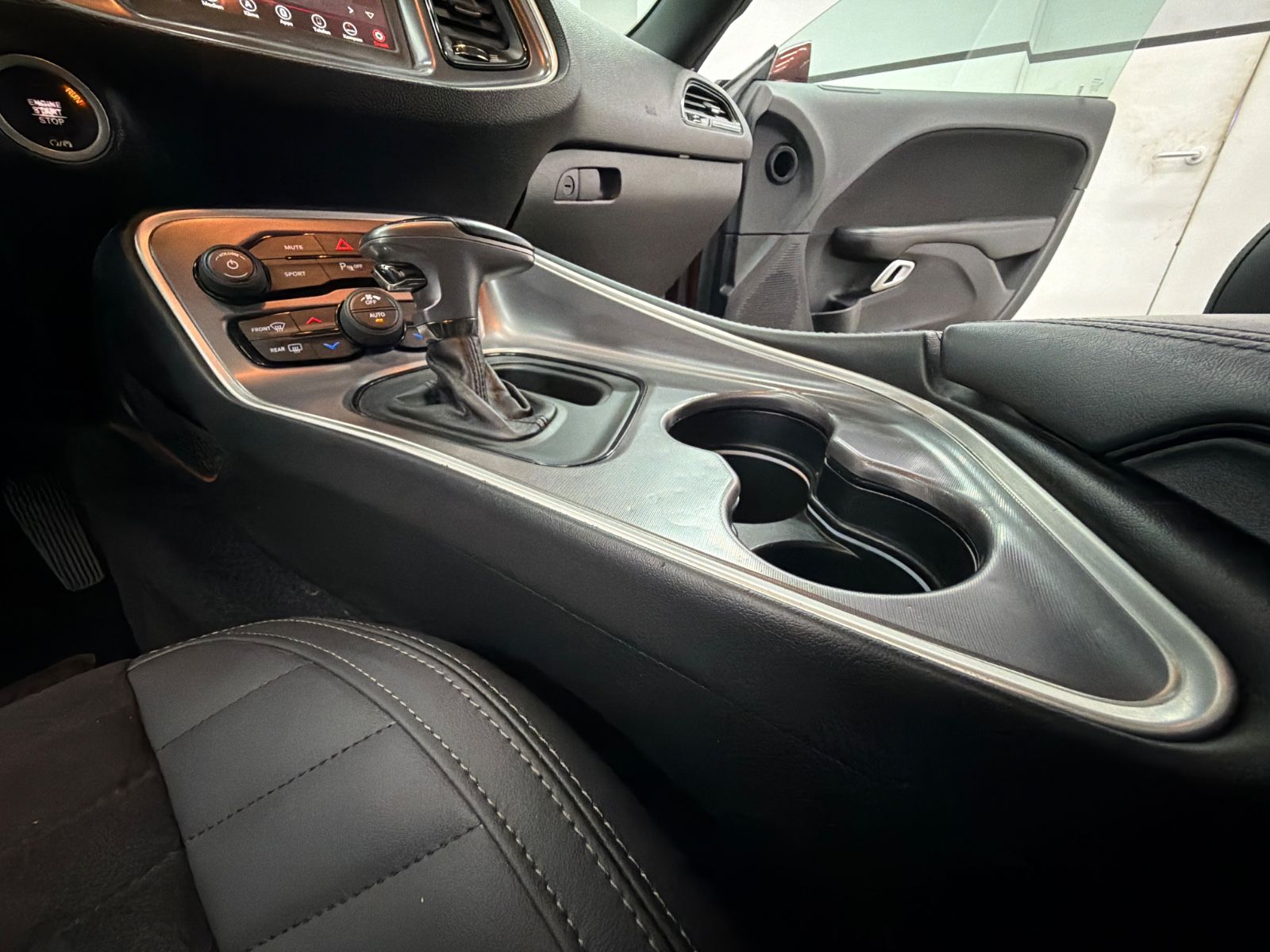Dodge Challenger R/T 5.7 V8/Octane-Red/Carplay/20"
