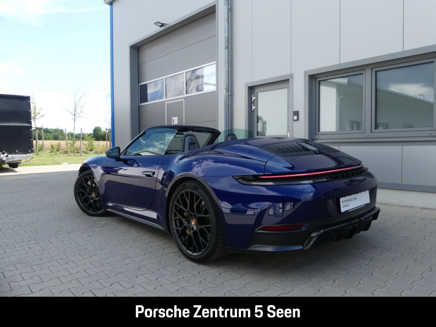Porsche 992 II Carrera 4 GTS Cabriolet - Samsaru's Car Outlet
