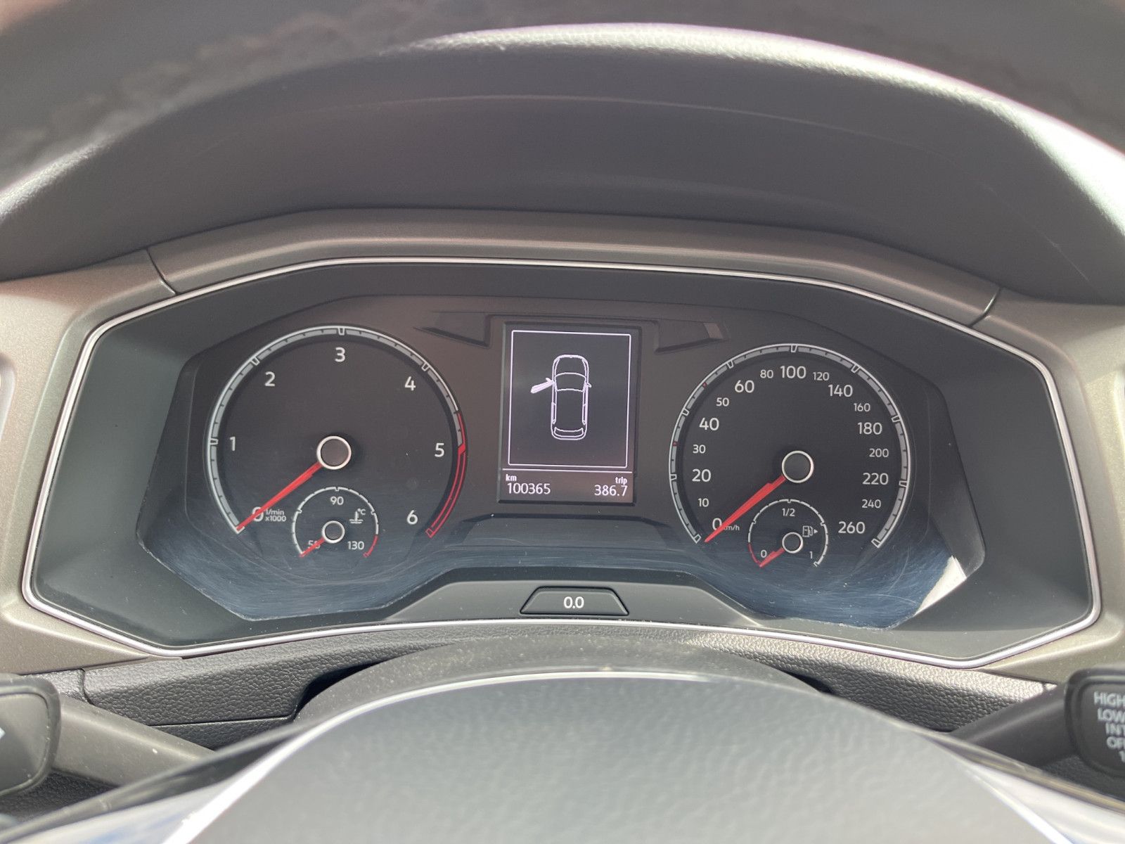 Volkswagen T-Roc Style 2.0 TDI - Samsaru's Car Outlet