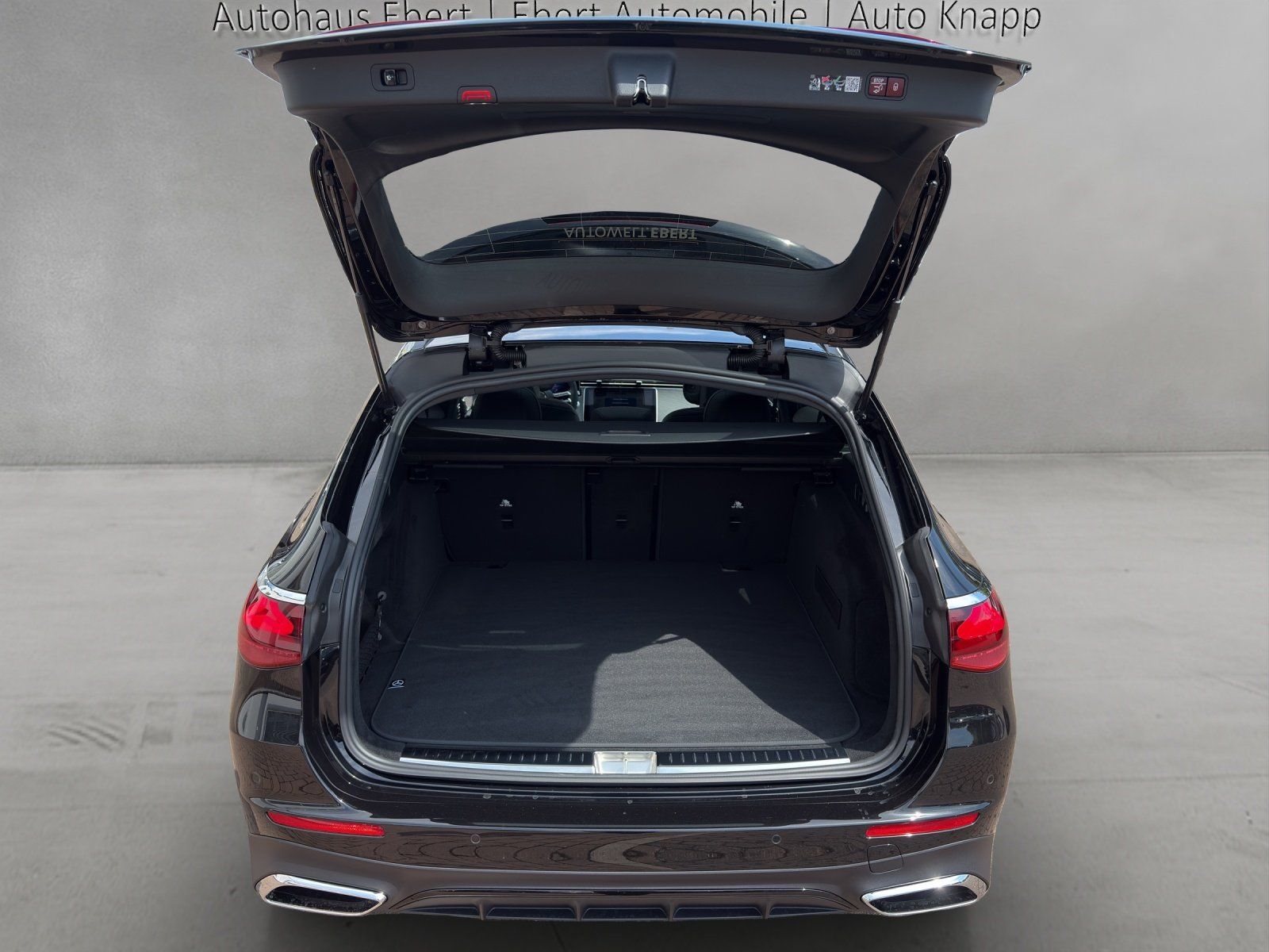Mercedes-Benz E 450 d 4M AMG Head Up Airm Distr Digi Burm AHK