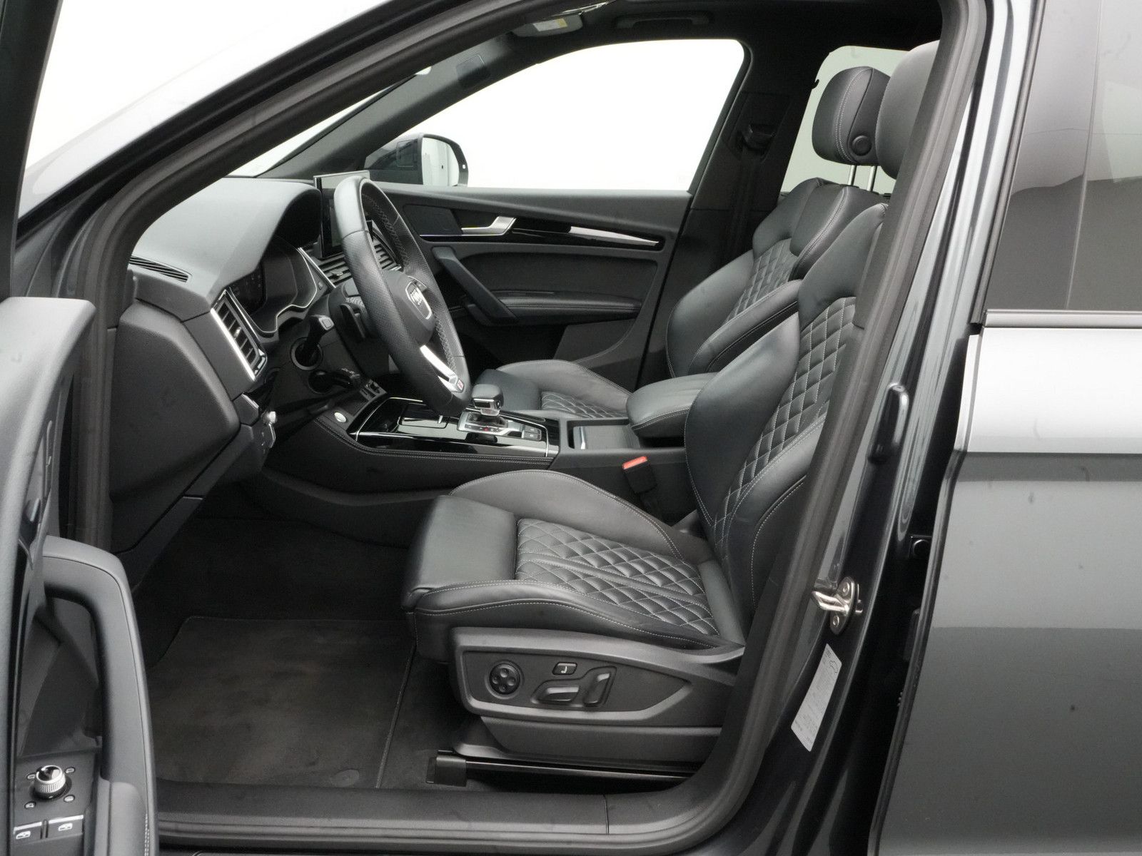 Audi Q5 S line VIRT PANO RAUTE B&O LEDER STANDHZ NAVI