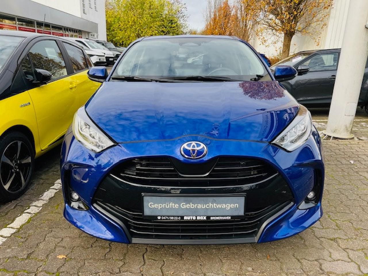 Toyota Yaris Hybrid Team D + Safety- & Comfortpaket