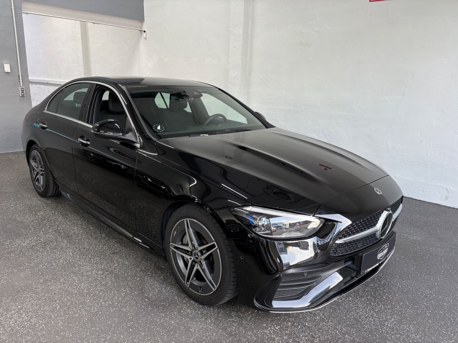 Mercedes-Benz C 220d AMG-Line - Samsaru's Car Outlet