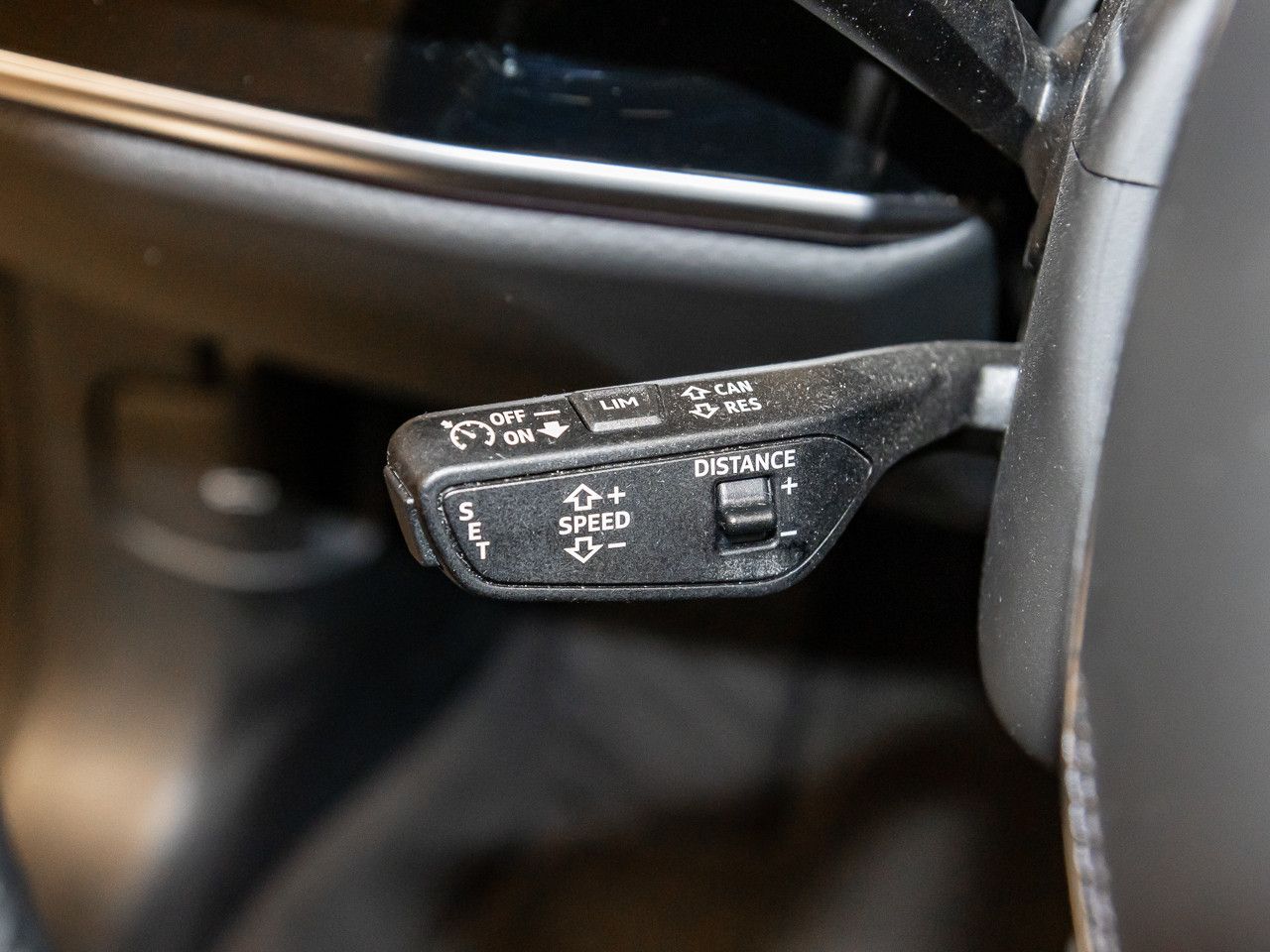Audi A8 L 60 TFSI e quattro - Samsaru's Car Outlet