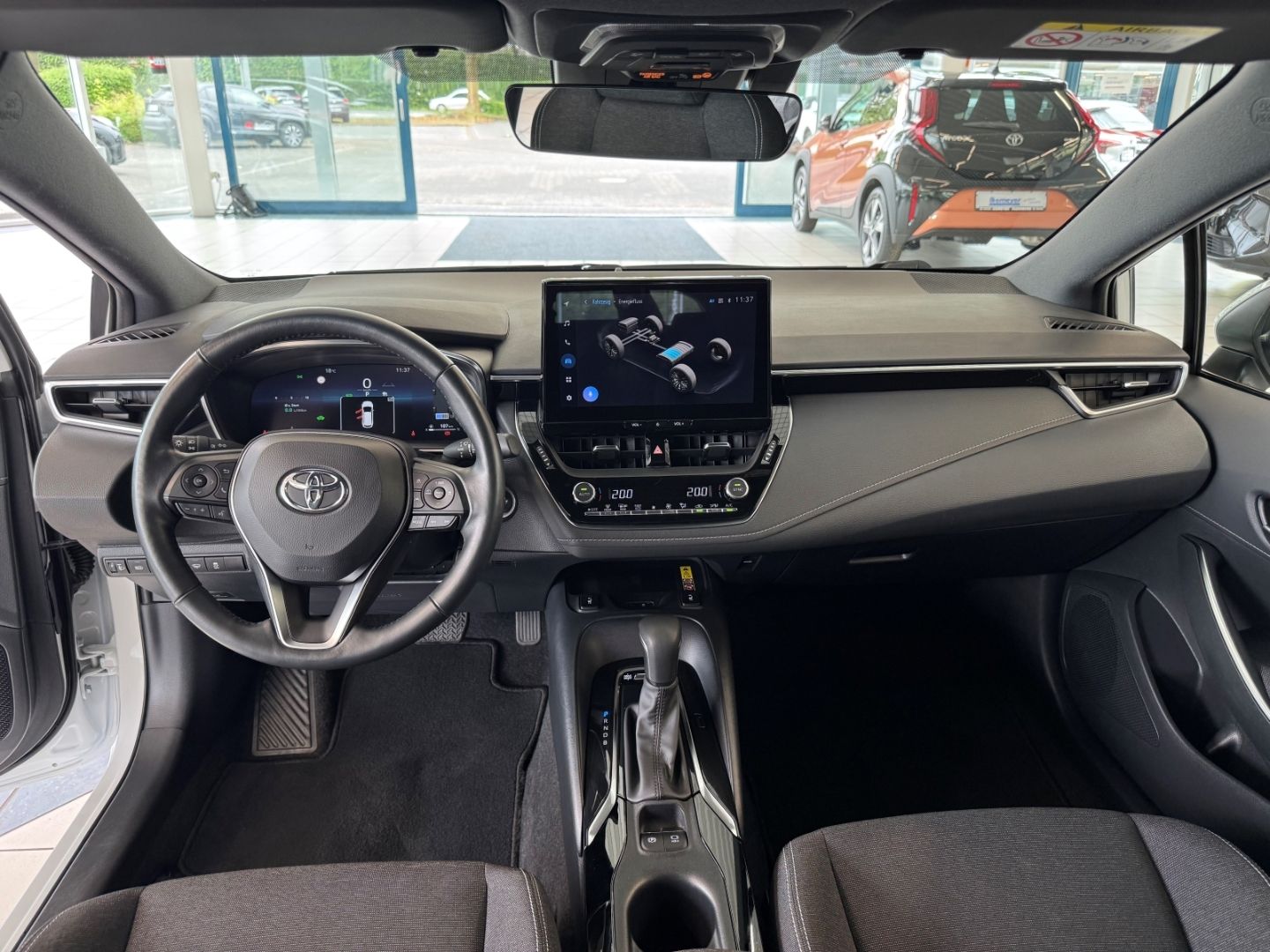 Toyota Corolla Touring Sports Hybrid Team DK Sitzheizun