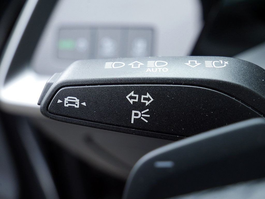 Audi A3 Sportback 35 TDI AHK+LED+NAVI+PDC+SHZG+FSE+BT