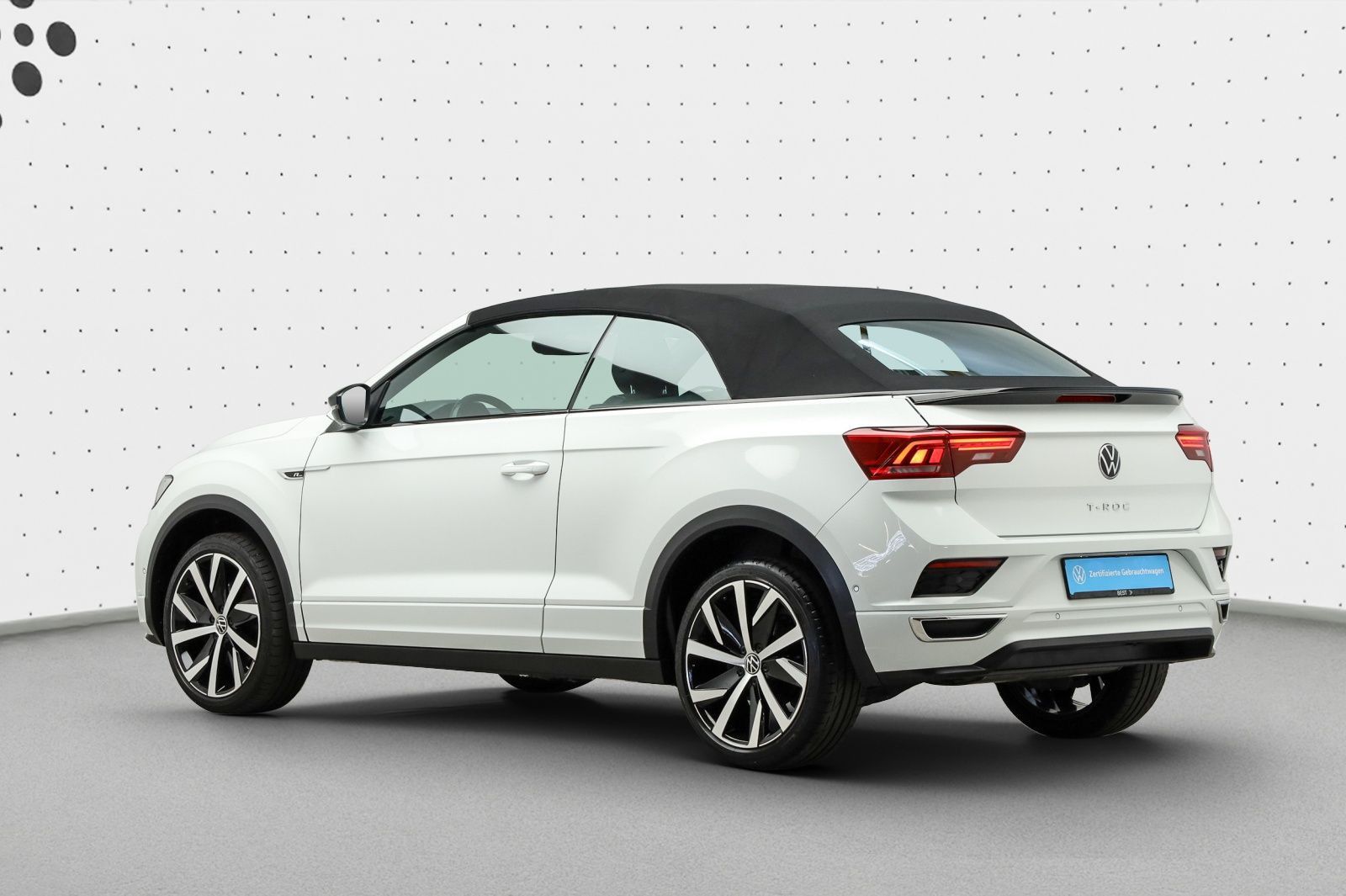 Volkswagen T-Roc Cabriolet 1.5 TSI DSG R-LINE Black - Samsaru's Car Outlet