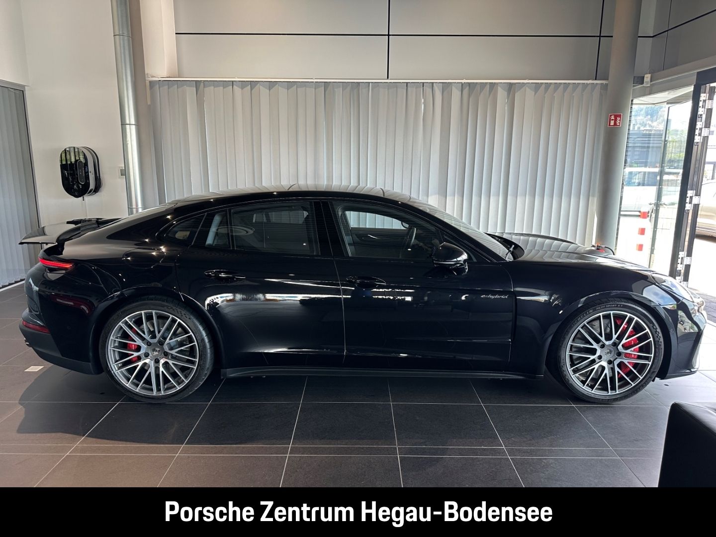 Porsche Panamera Turbo E-Hybrid/Active Ride/Sportabgasan