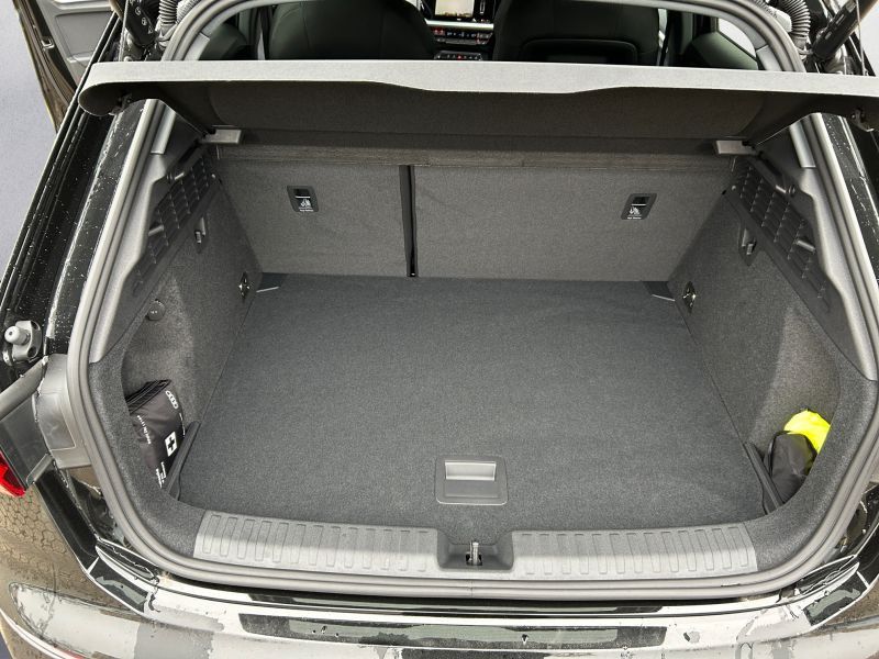 Audi A3 Sportback advanced 35 TDI - Samsaru's Car Outlet
