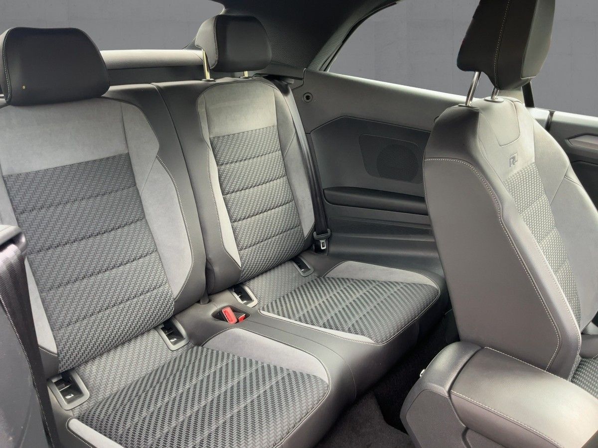 Volkswagen T-Roc 1.5 TSI R-LINE - Samsaru's Car Outlet