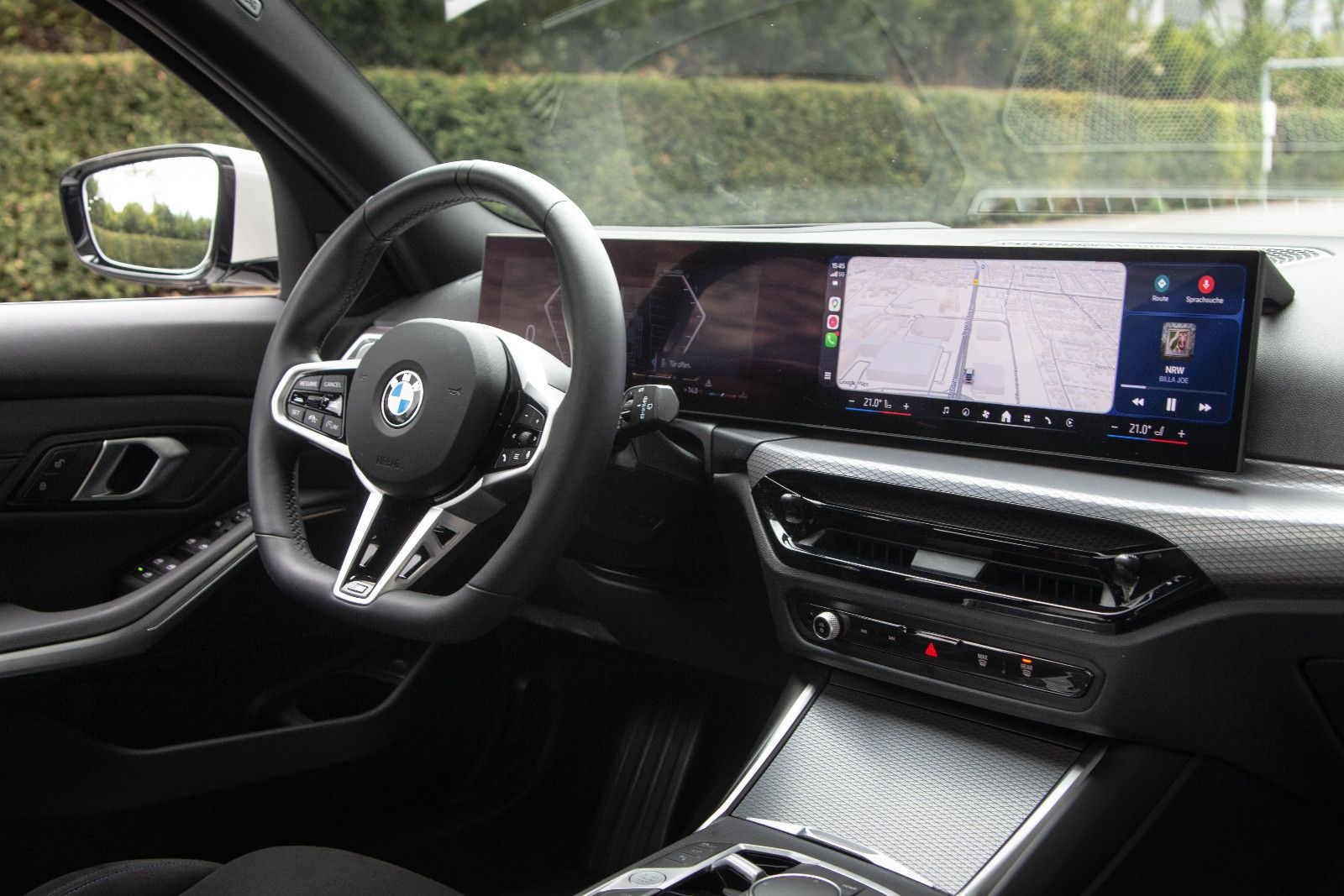 BMW 318d T*M Sport*PANO*360°*HUD*Keyless*AHK*SHADOW*