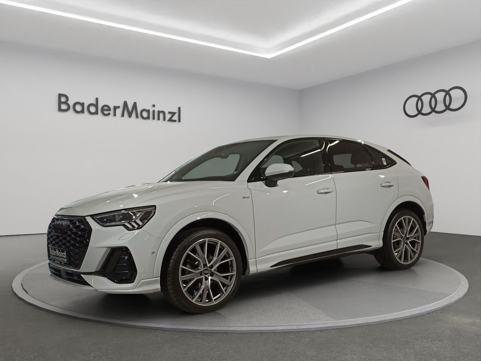Audi Q3 Sportback S line 35 TDI quattro - Samsaru's Car Outlet