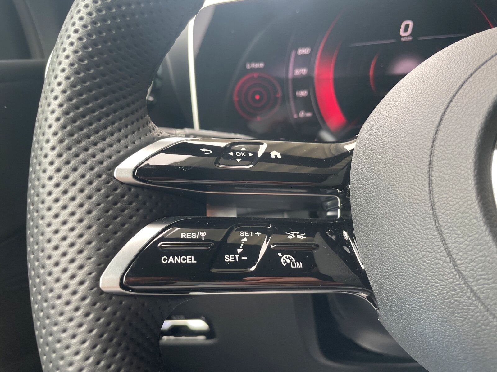 Mercedes-Benz GLC 300 d 4M AMG*AHK*DISTRONIC*MEMORY*LED*CAM