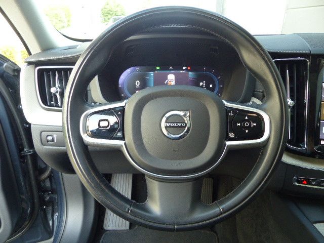 Volvo XC60 Inscription B4 - Samsaru's Car Outlet