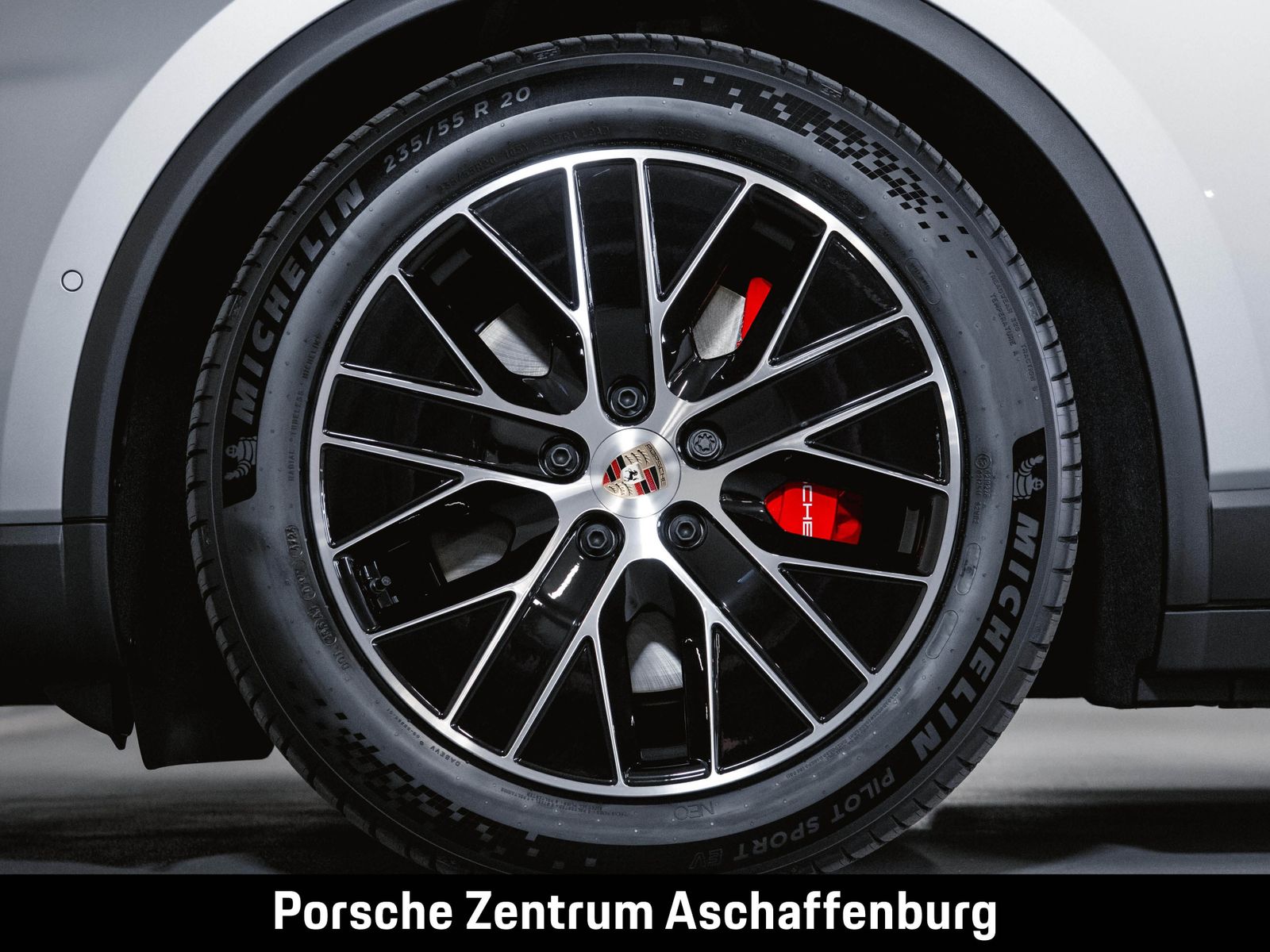 Porsche Macan 4S Electric Sport Chrono Panoramadach