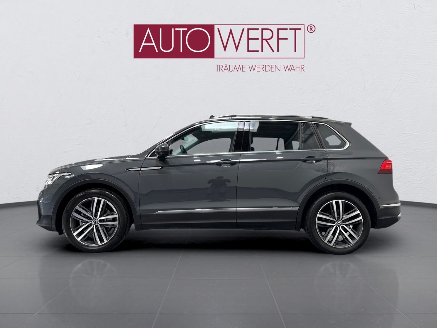 Volkswagen Tiguan 2.0 TSI 4M DSG ELEGANCE MATRIX PANO AHK K
