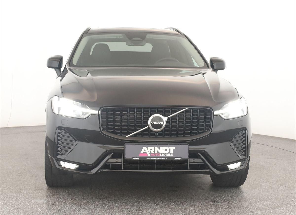 Volvo XC60 B4 AWD Plus Dark LED Pano ACC Kam 21" AHK