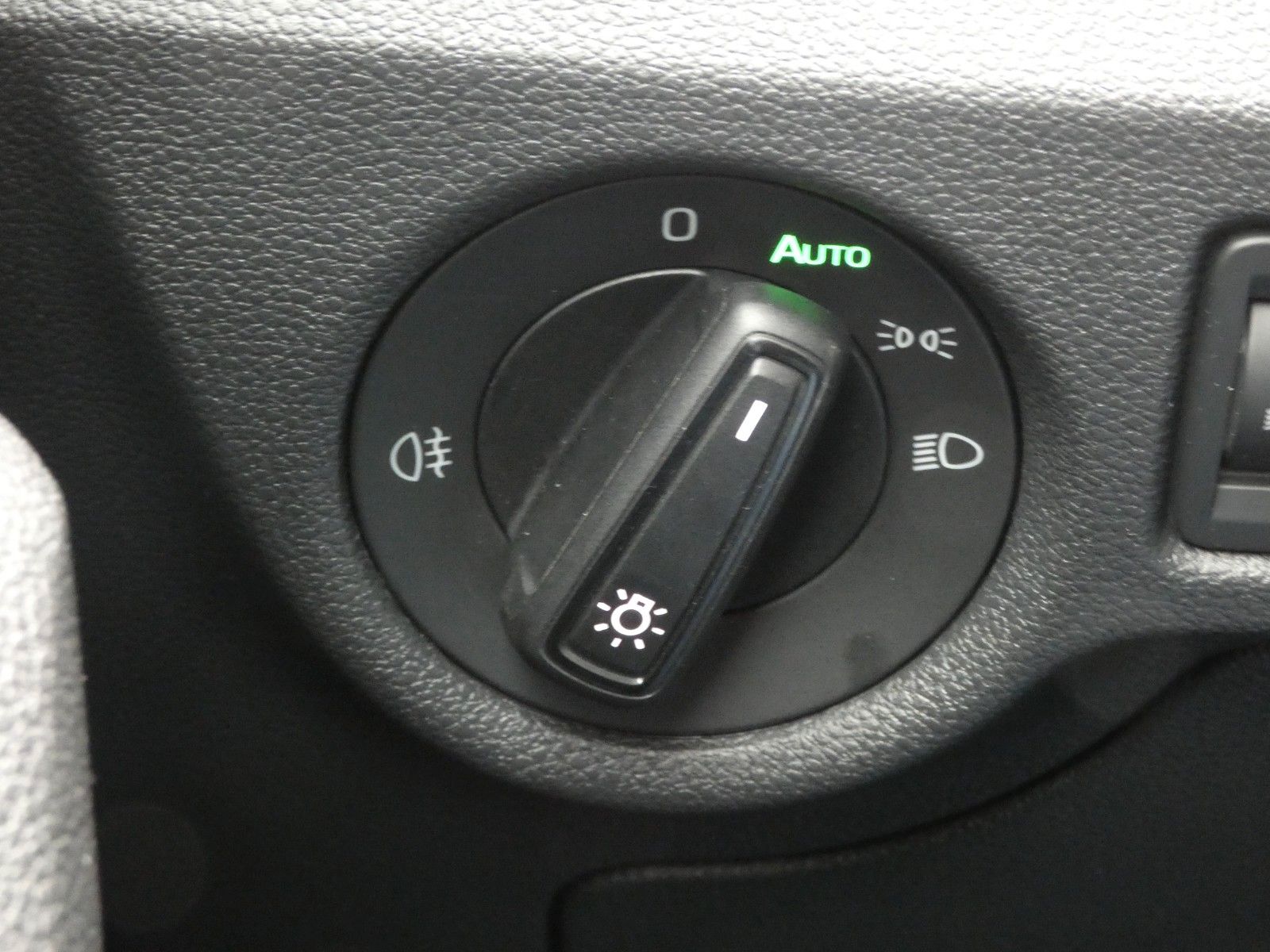 Skoda Kamiq Style - Samsaru's Car Outlet