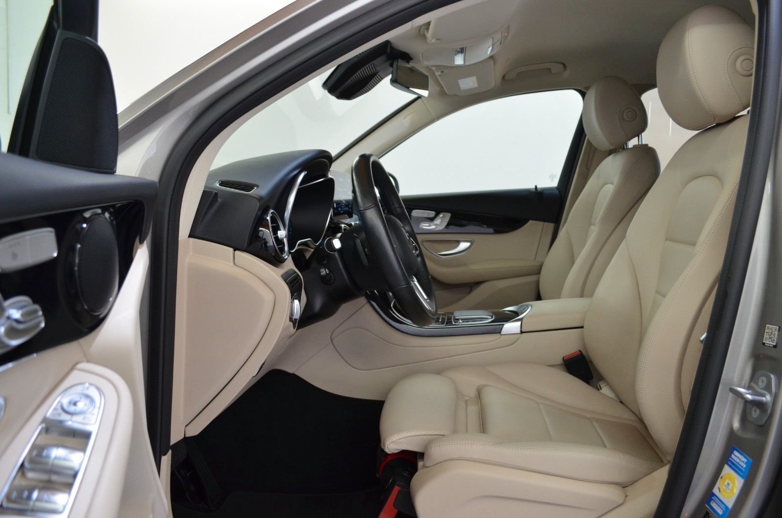 Mercedes-Benz GLC 300 DE 4M"AIRMATIC"DISTR+"AHK"MASSAGE"MBEAM"