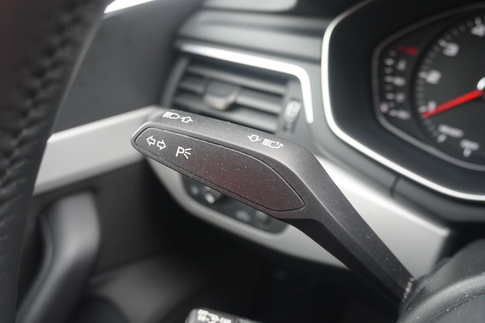 Audi A4 Avant 35 TFSI S-Tronic - Samsaru's Car Outlet
