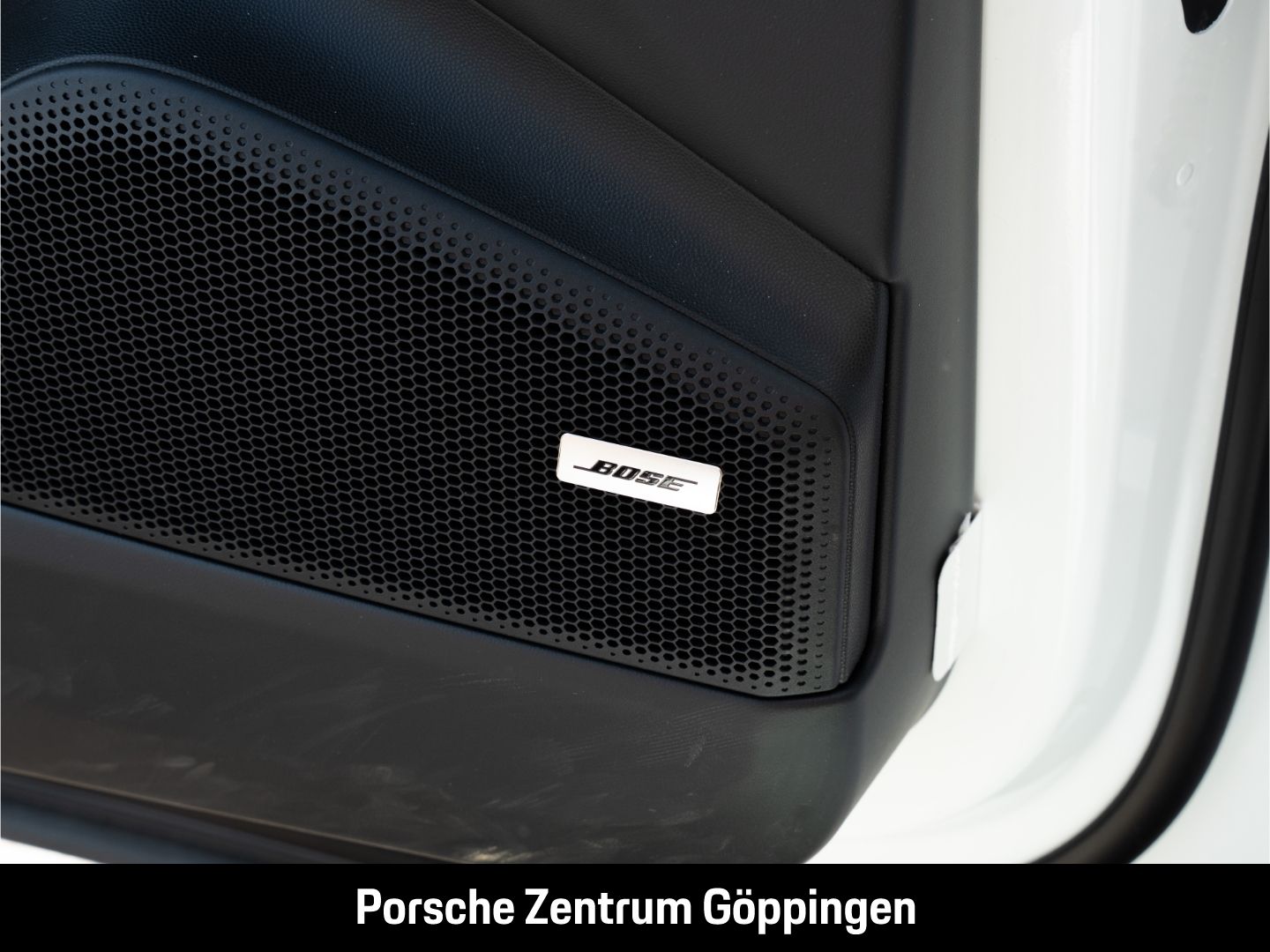 Porsche Macan BOSE InnoDrive LED-Matrix Panoramadach