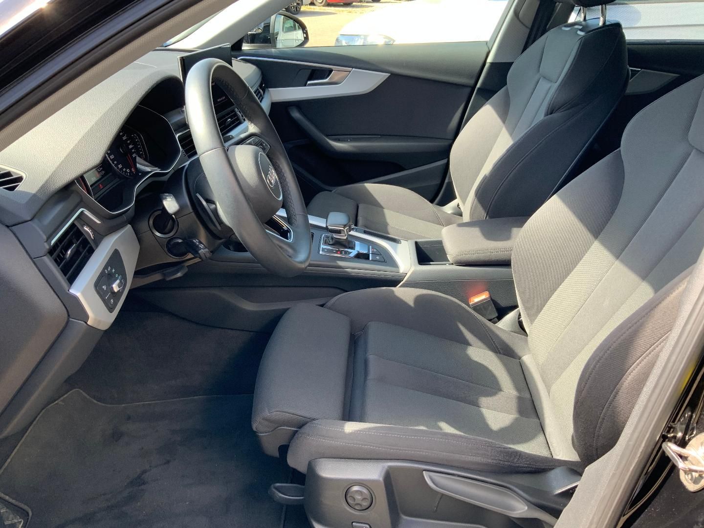 Audi A4 Avant 35 TDI S-tronic - Samsaru's Car Outlet