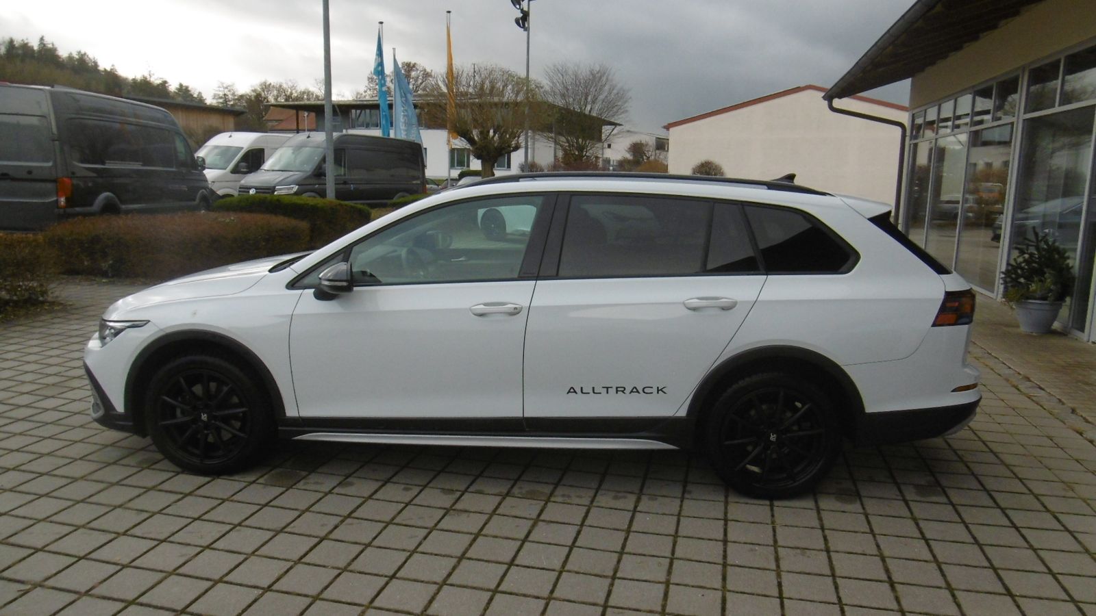 Volkswagen Golf Variant Alltrack 2.0 TDI 4motion Alltrack - Samsaru's Car Outlet