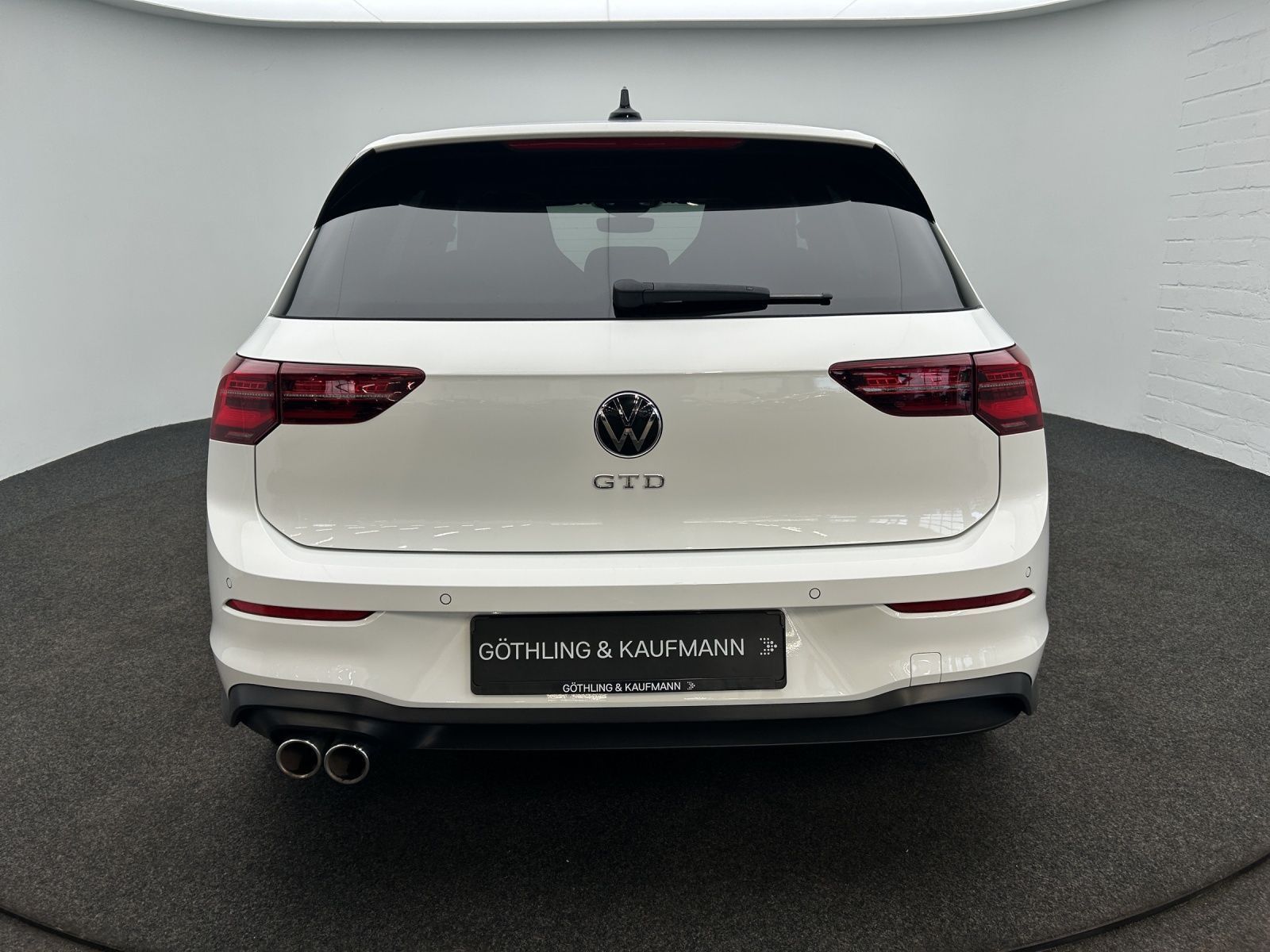 Volkswagen Golf GTD 2.0 TDI DSG *AHK*BLACKSTYLE*NAVI*PANO*L