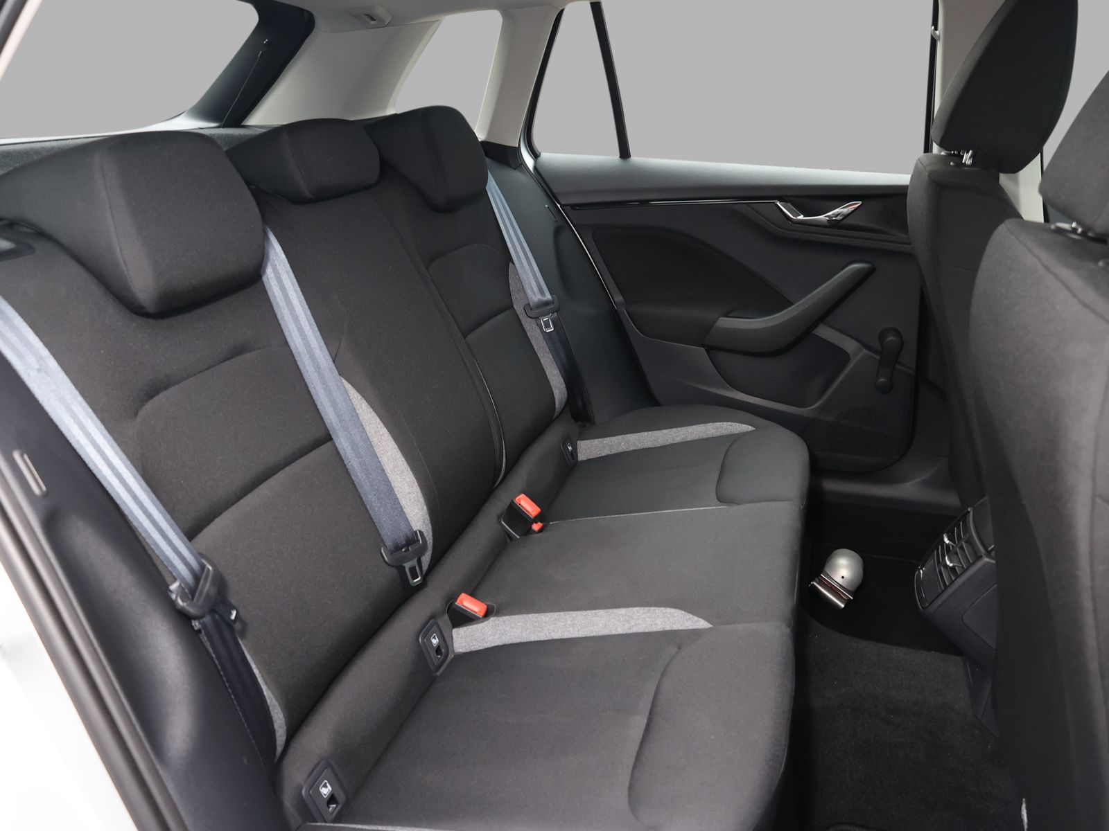 Skoda Kamiq 1.0 TSI Active - Samsaru's Car Outlet