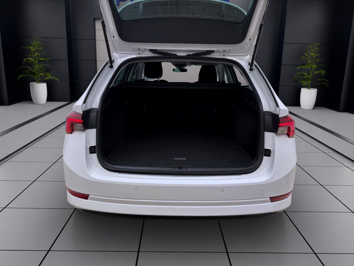 Skoda Octavia Combi 2.0 TDI DSG STYLE - Samsaru's Car Outlet