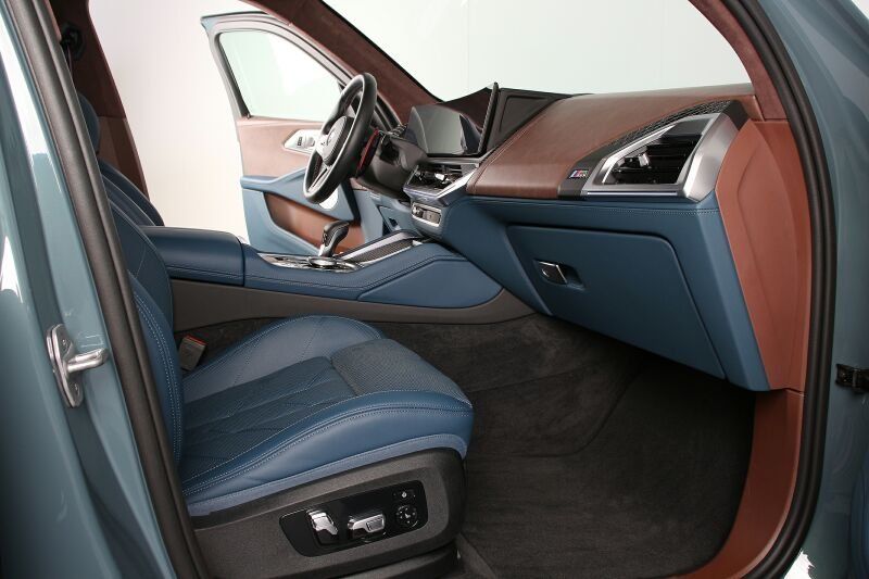 BMW XM Massage B&W ACC HuD Driver´s Package Park+