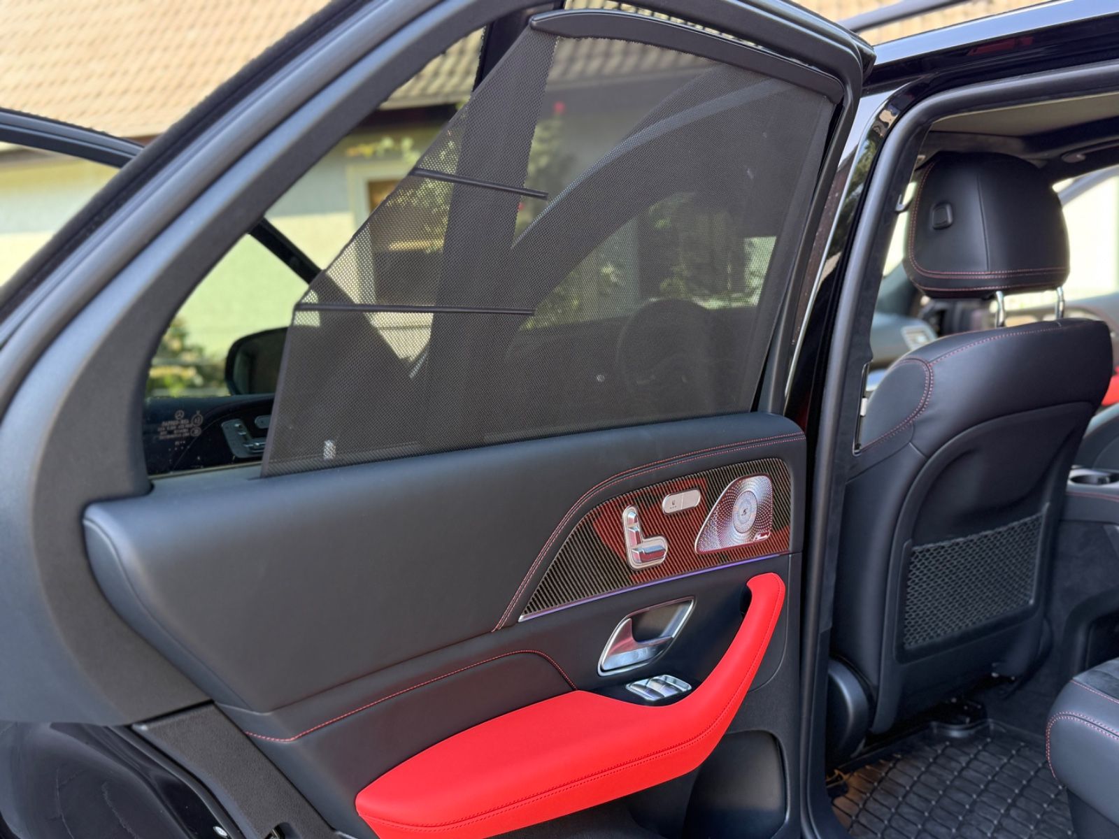 Mercedes-Benz GLE 63 AMG Black Red Seats Carbon