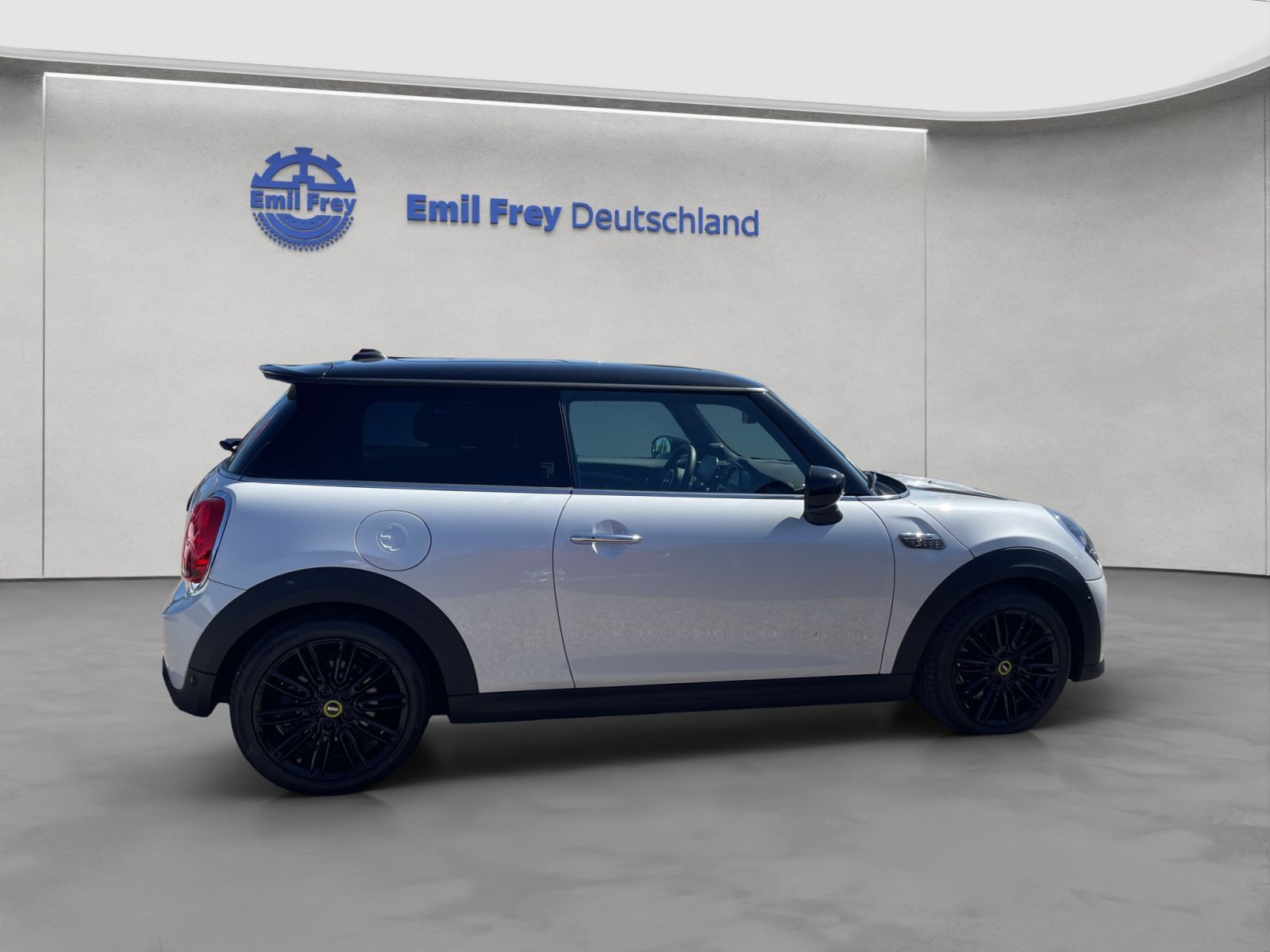 MINI Cooper SE MINI Yours Trim - Samsaru's Car Outlet