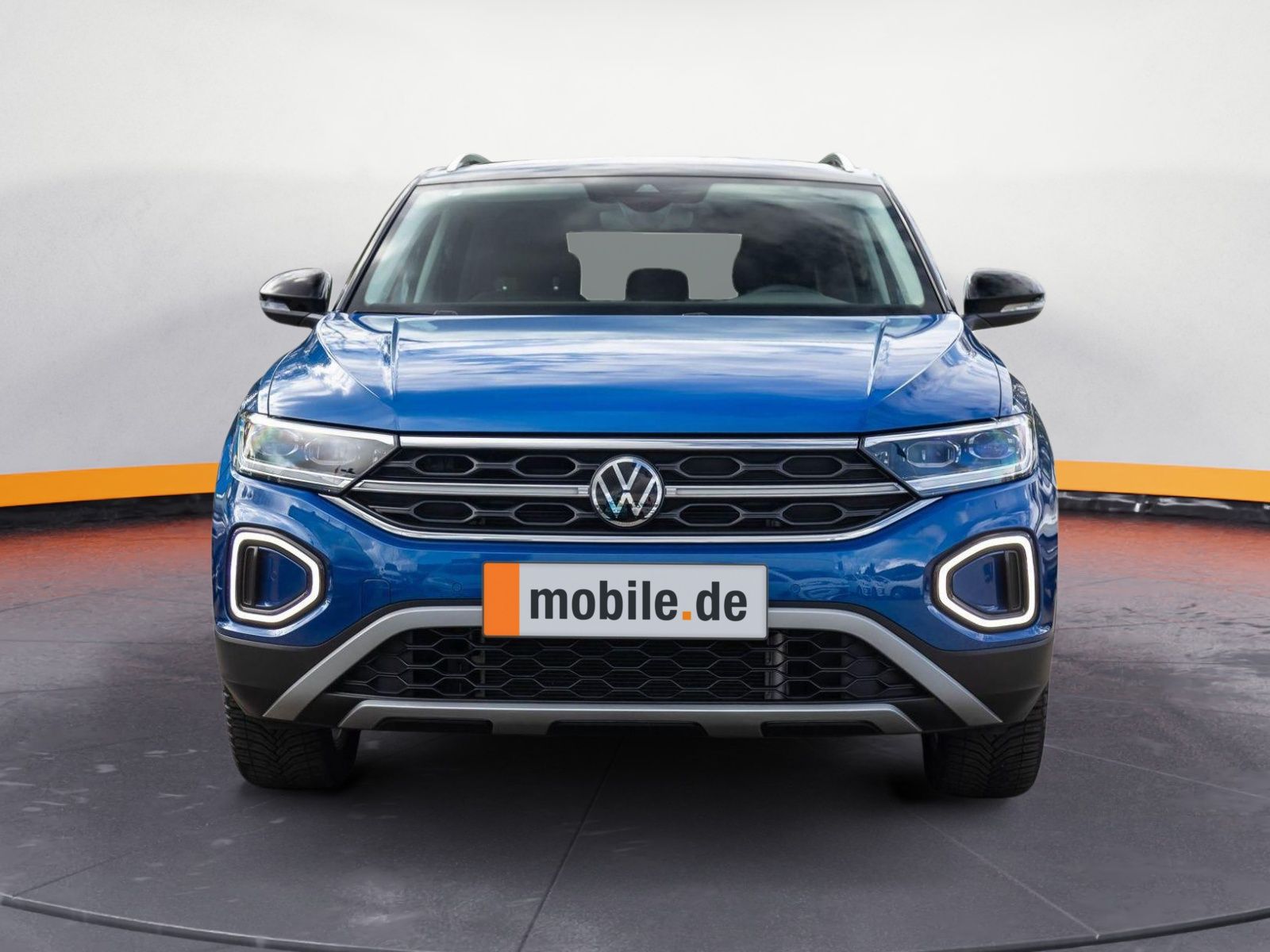 Volkswagen T-Roc 1.0 TSI Style - Samsaru's Car Outlet